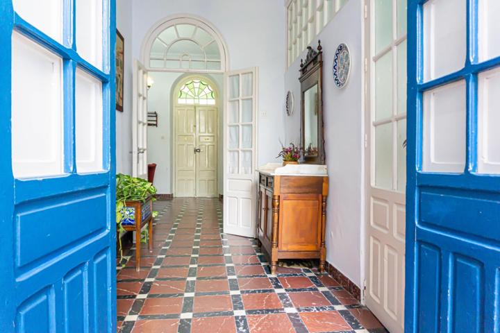 ¡Inversión Única en el Corazón de Montellano! photo 0