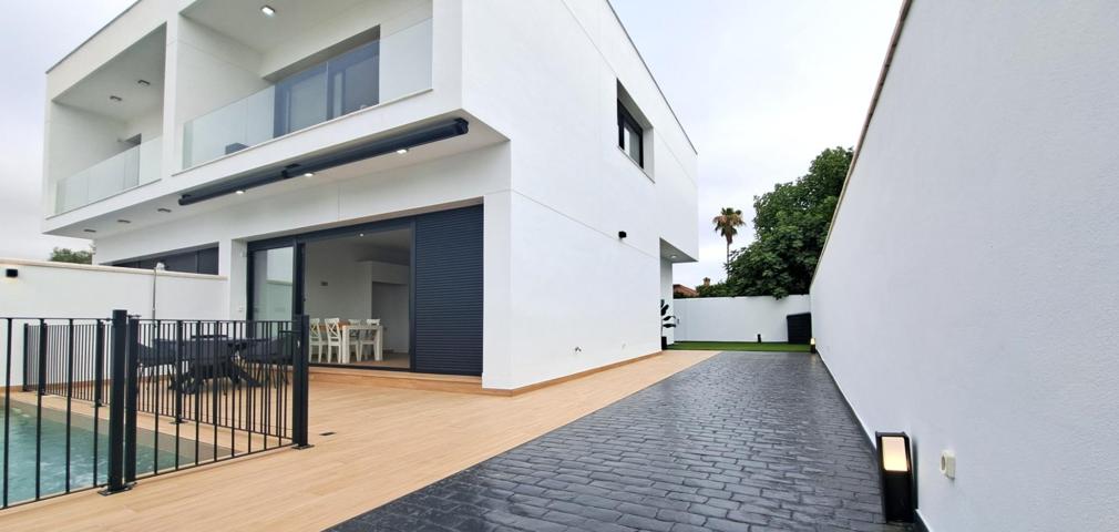 Chalet pareado en venta en Urb. Las Tres Barras. Nuevo Bulevar. Mairena del Aljarafe. photo 0