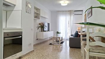 Dúplex en venta en calle Javier Lasso de la Vega. Sevilla photo 0