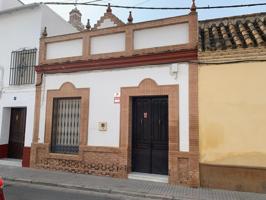 CASA CON PISCINA EN EL CENTRO DE TOCINA (SEVILLA) photo 0