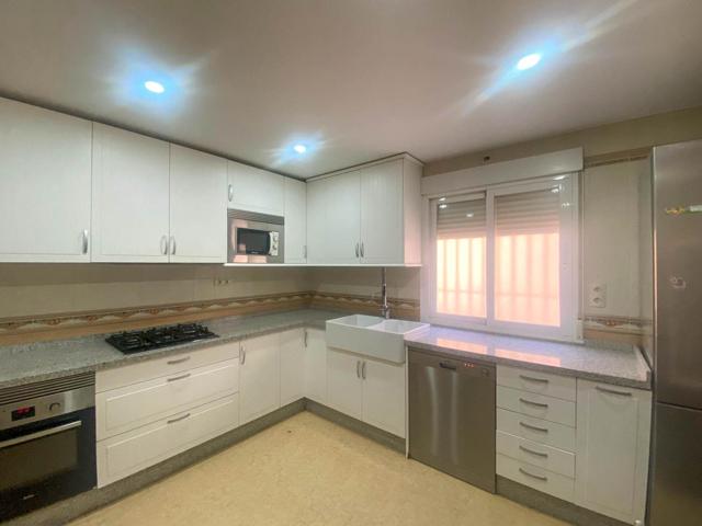 Gran piso a la venta en Padul junto instituto La Laguna. Semi-amueblado. photo 0