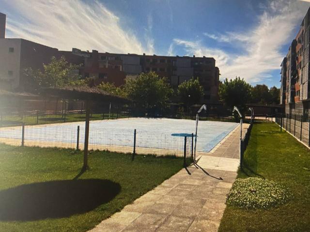 ocasión Piso semiamueblado o vacío de 67 m² útiles, Se distribuye en 2 dormitorios con armarios empotrados, 1 baño compl photo 0