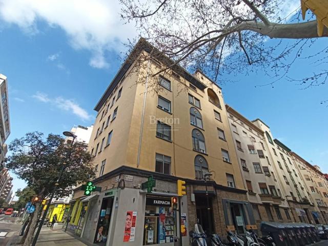 Estupendo piso sector Universidad. photo 0