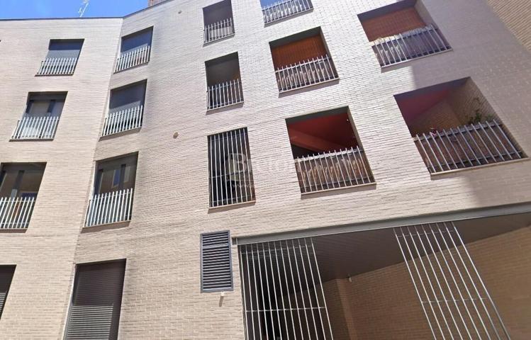 Bonito piso amueblado junto a Mercado Central. Incluye plaza de garaje y cuarto trastero. photo 0