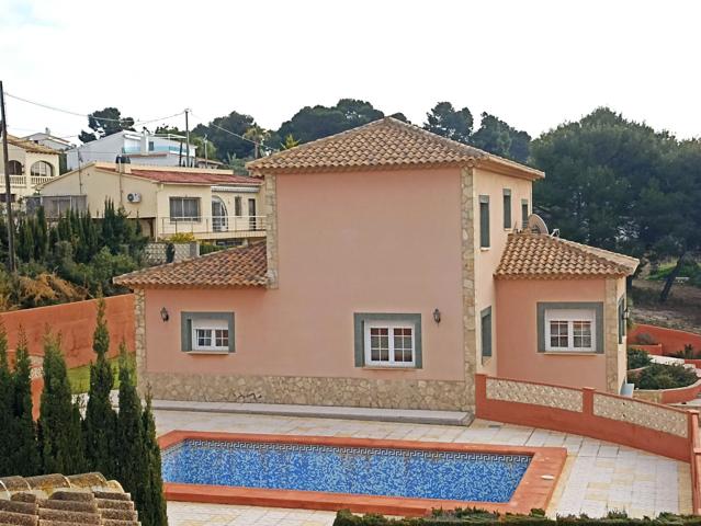 Villa En venta en Calp photo 0