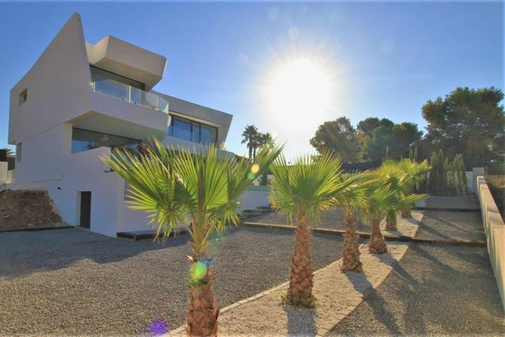 Villa En venta en Calp photo 0