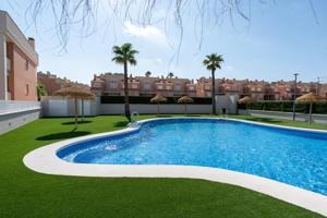 Villa En venta en Santa Pola photo 0