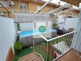 Unifamiliar Pareada En venta en Badajoz photo 0
