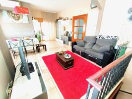 ESPECTACULAR CHALET PAREADO EN CUNIT RESIDENCIAL photo 0