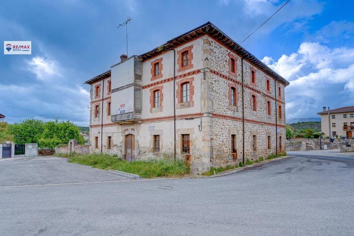 URGE VENDER Casa a reformar con infinidad de posibilidades en Narvaja photo 0