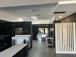 Locales comerciales en venta en Palm Mar, Arona photo 0