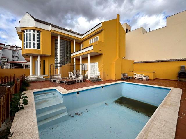 Exclusiva Casa con Gran Potencial photo 0