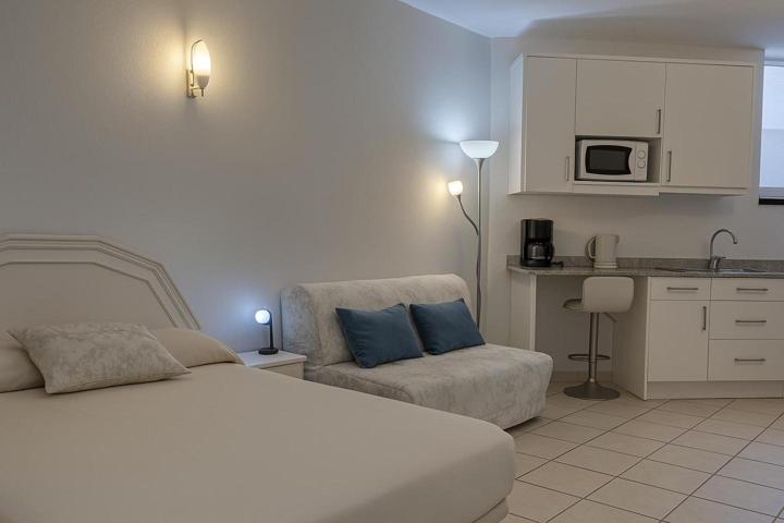 Estudio en Los Cristianos photo 0