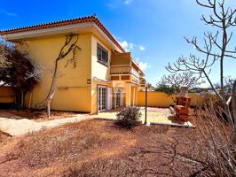 Apartamento con Jardín Privado en Chayofa photo 0