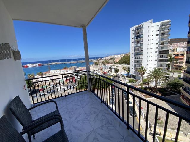 Maravilloso Piso a pie de la Playa de Los Cristianos photo 0