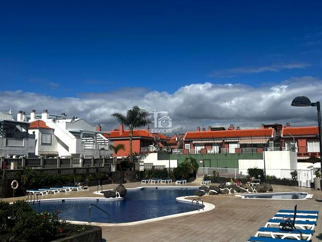 Dúplex con terraza y azotea privada · Apartamentos BARACA, Costa del Silencio photo 0