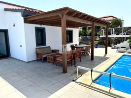 Chalet Independiente en La Oliva photo 0