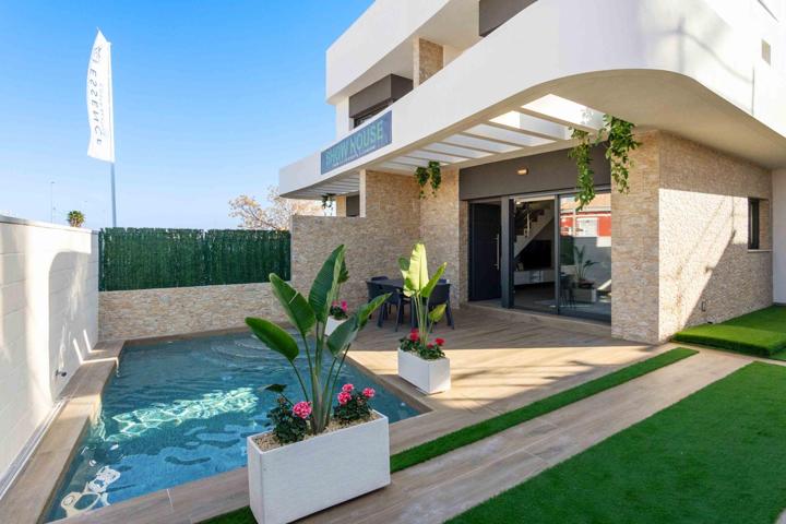 Villas con estilo moderno de 3 dormitorios en la zona de Los Montesinos photo 0