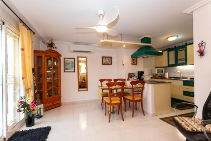 Apartamento de 2 dormitorios, 1 baño con jardin y solárium privado en zona de Playa Flamenca photo 0