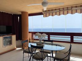 MARAVILLOSO APARTAMENTO EN PRIMERA LINEA EN CALPE CON VISTAS ESTUPENDAS AL MAR photo 0