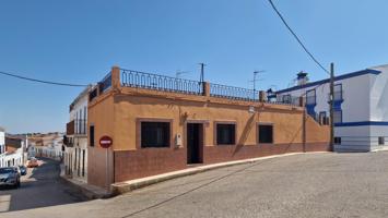 CASA CON PATIO Y TERRAZA DE 3 DORMITORIOS EN CHELES ( BADAJOZ ) photo 0