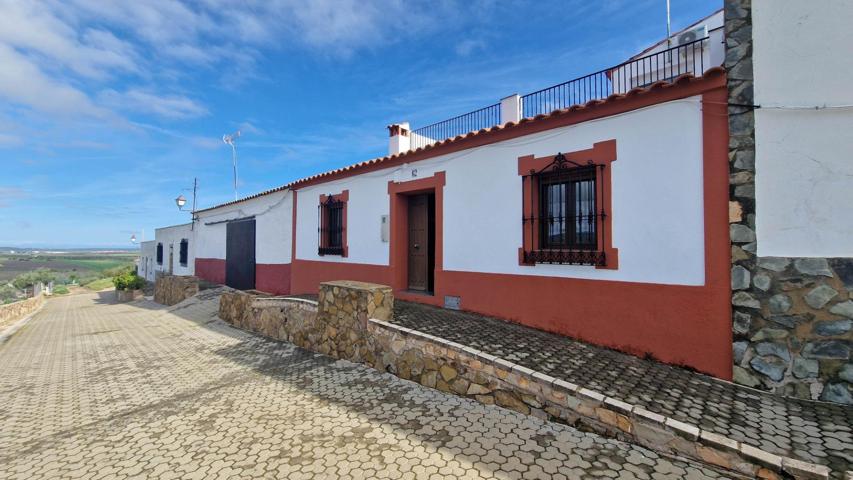 CASA CON MARAVILLOSAS VISTAS EN NOGALES-BADAJOZ photo 0