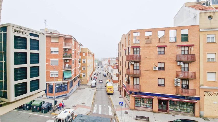 PISO DE 4 DORMITORIOS 120 M2 CON 2 PLAZAS GARAJE Y TRASTERO SAN ROQUE-CTRA CORTE photo 0