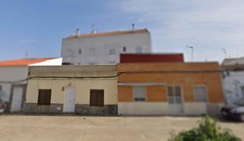 CASA DE 3 DORMITORIOS Y PATIO EN SAN ROQUE, BADAJOZ photo 0