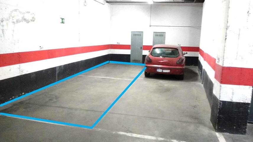 ALQUILER PLAZA GARAJE EN CALLE MANUEL SALDAÑA ZONA MARÍA AUXILIADORA photo 0