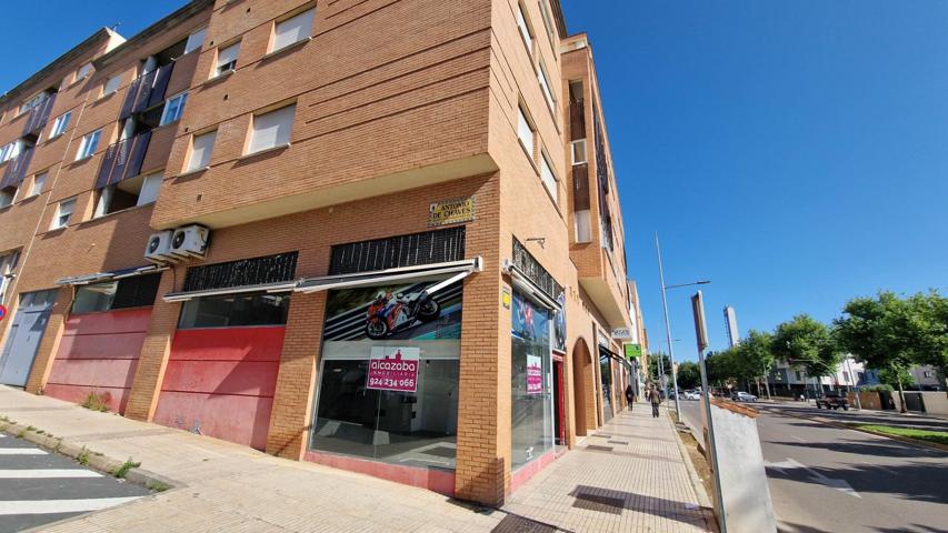 LOCAL ESQUINA EN VENTA AV DAMIÁN TÉLLEZ LA FUENTE CON GARAJE Y TRASTERO photo 0