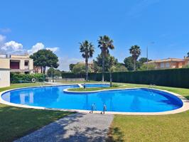 Piso En venta en Mont-Roig Del Camp photo 0