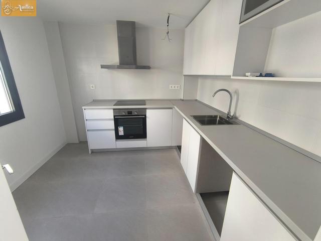 MAGNIFICO ADOSADO EN TORRE DEL MAR photo 0