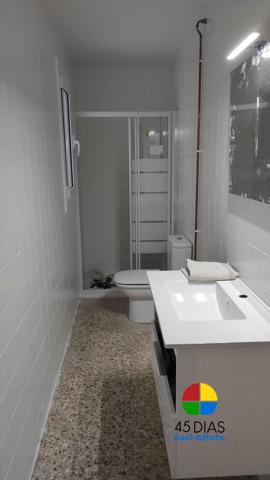 Piso de 3 habitaciones, cocina y baño reformados photo 0