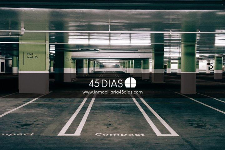 Plaza de aparcamiento en venta en Ripollet photo 0