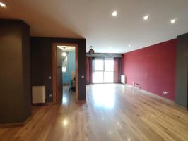 PISO DE 108 M2 CON 3 HABITACIONES EN EXCELENTE UBICACIÓN photo 0