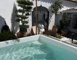 Encantadora Vivienda de Dos Plantas con Piscina Privada photo 0