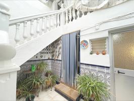 ENCANTADORA CASA DE PUEBLO EN ALAMEDA photo 0