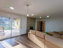 Casa En venta en Torrelles De Foix photo 0