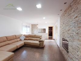 Casa En venta en Torrelles De Foix photo 0