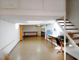 Local En venta en Vilafranca Del Penedès photo 0