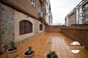 Local Comercial, garaje y gran terraza. photo 0