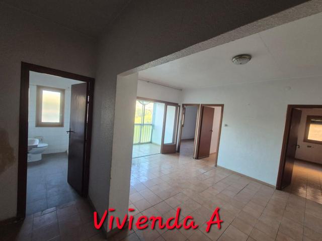 Unifamiliar Pareada En venta en Petrer photo 0
