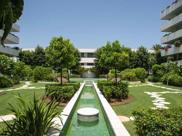 Piso En venta en Aloha, Marbella photo 0
