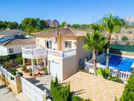 Acogedora villa con vistas a la bahía y al casco antiguo de Altea photo 0