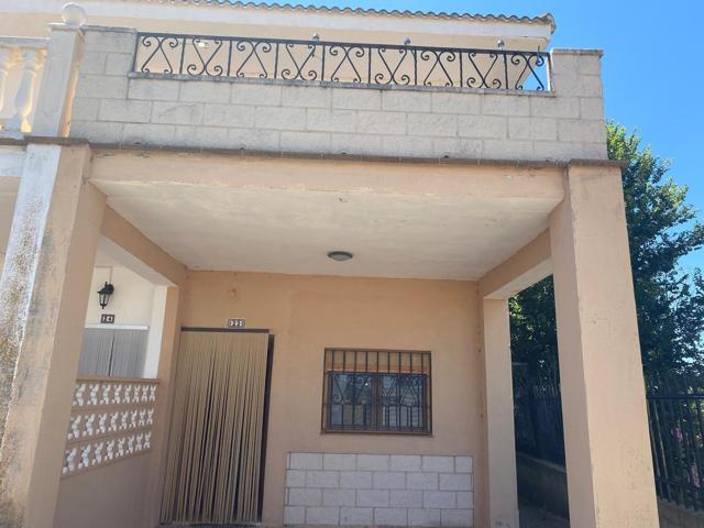 SE VENDE VIVIENDA CON TERRENO EN TORNOS (TERUEL) photo 0