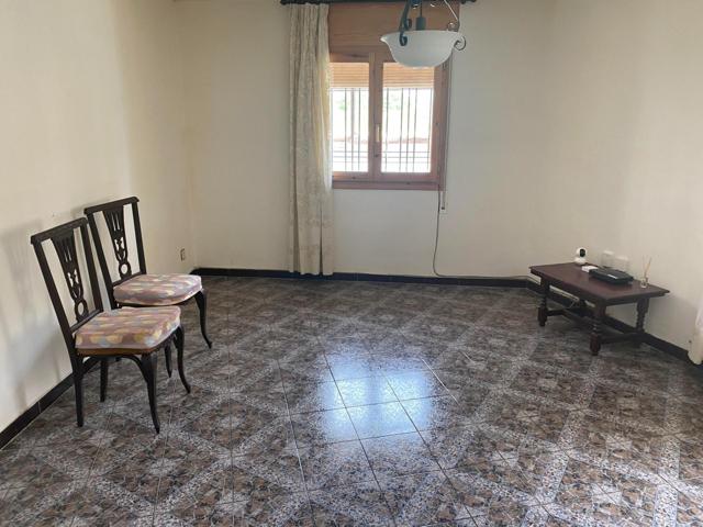 SE VENDE CASA EN FUENTES CLARAS photo 0