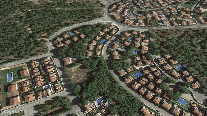 TERRENO URBANO DE 4410M EN MONT-ROIG DEL CAMP photo 0