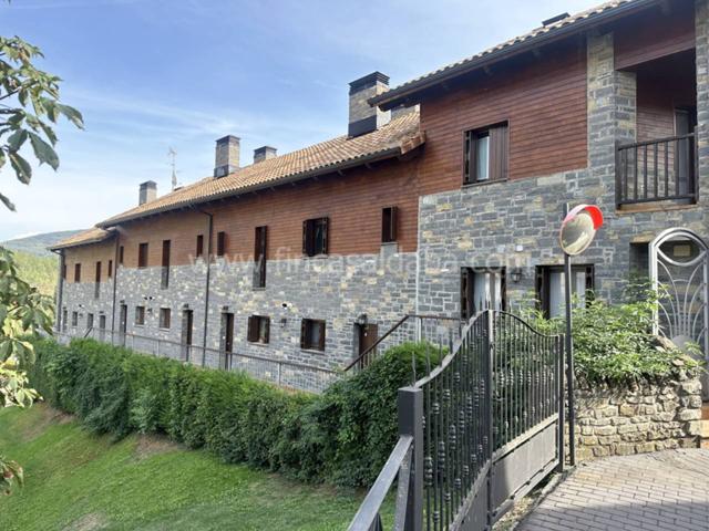 VENTA ADOSADO EN CASTIELLO DE JACA photo 0