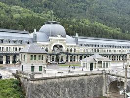 VENTA APARTAMENTO EN CANFRANC-ESTACIÓN photo 0