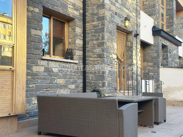 Venta de piso en Jaca photo 0